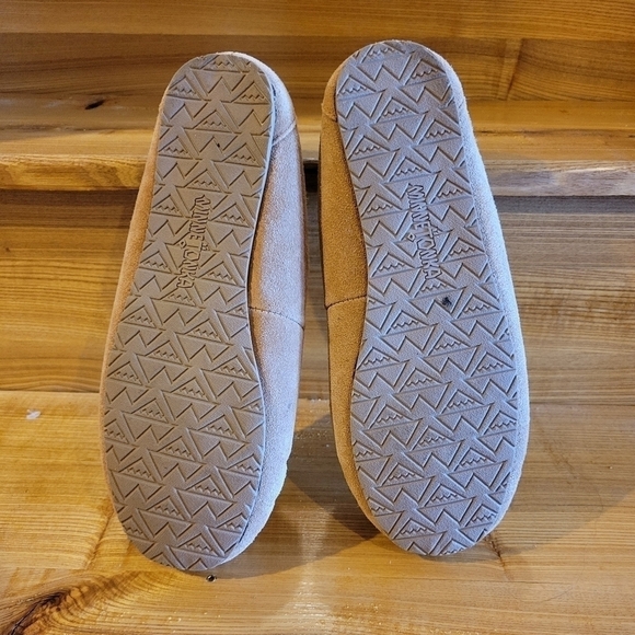 Minnetonka Moccasins Like New/NWOT Size 11 - Picture 3 of 11